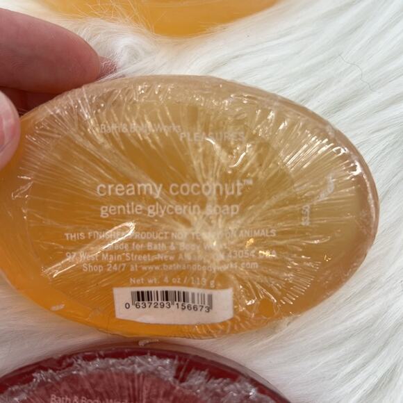 Bath & Body Works Glycerin Soap Set of 3 - Creamy Coconut/Plumeria - NWT - Picture 4 of 5